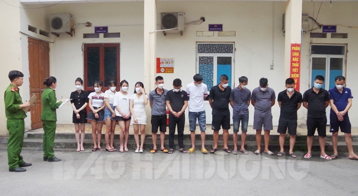 14 đối tượng bay lắc trong nhà trọ tại Chí Linh